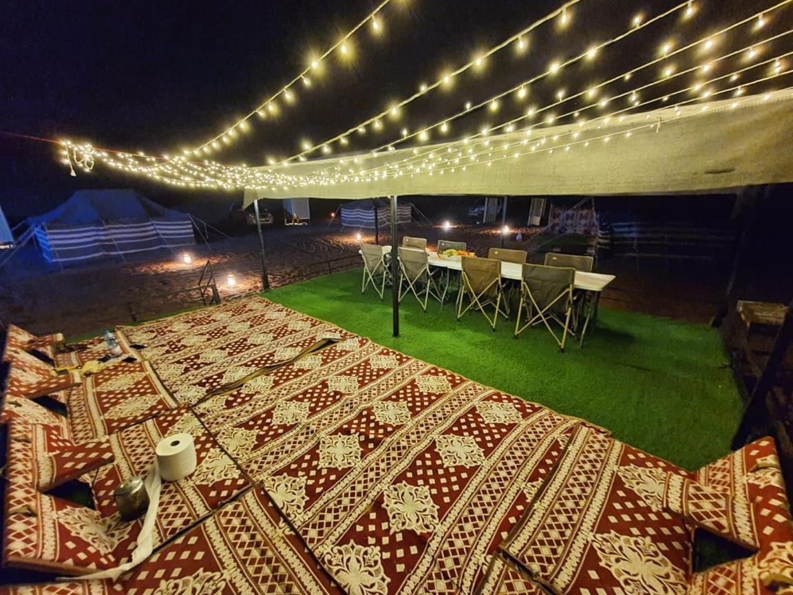 Crescent Desert Private Camp Shahiq Luaran gambar