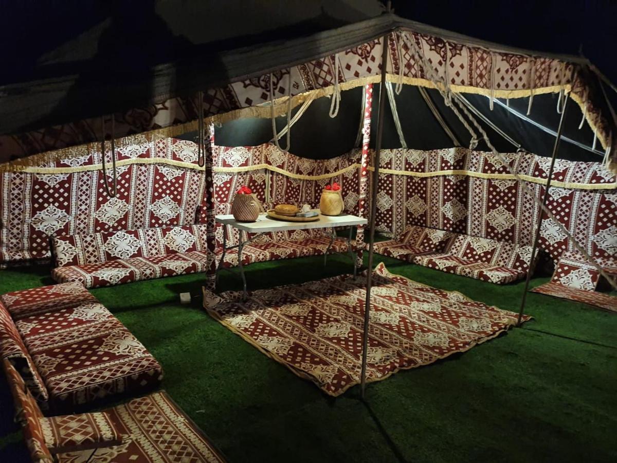 Crescent Desert Private Camp Shahiq Luaran gambar